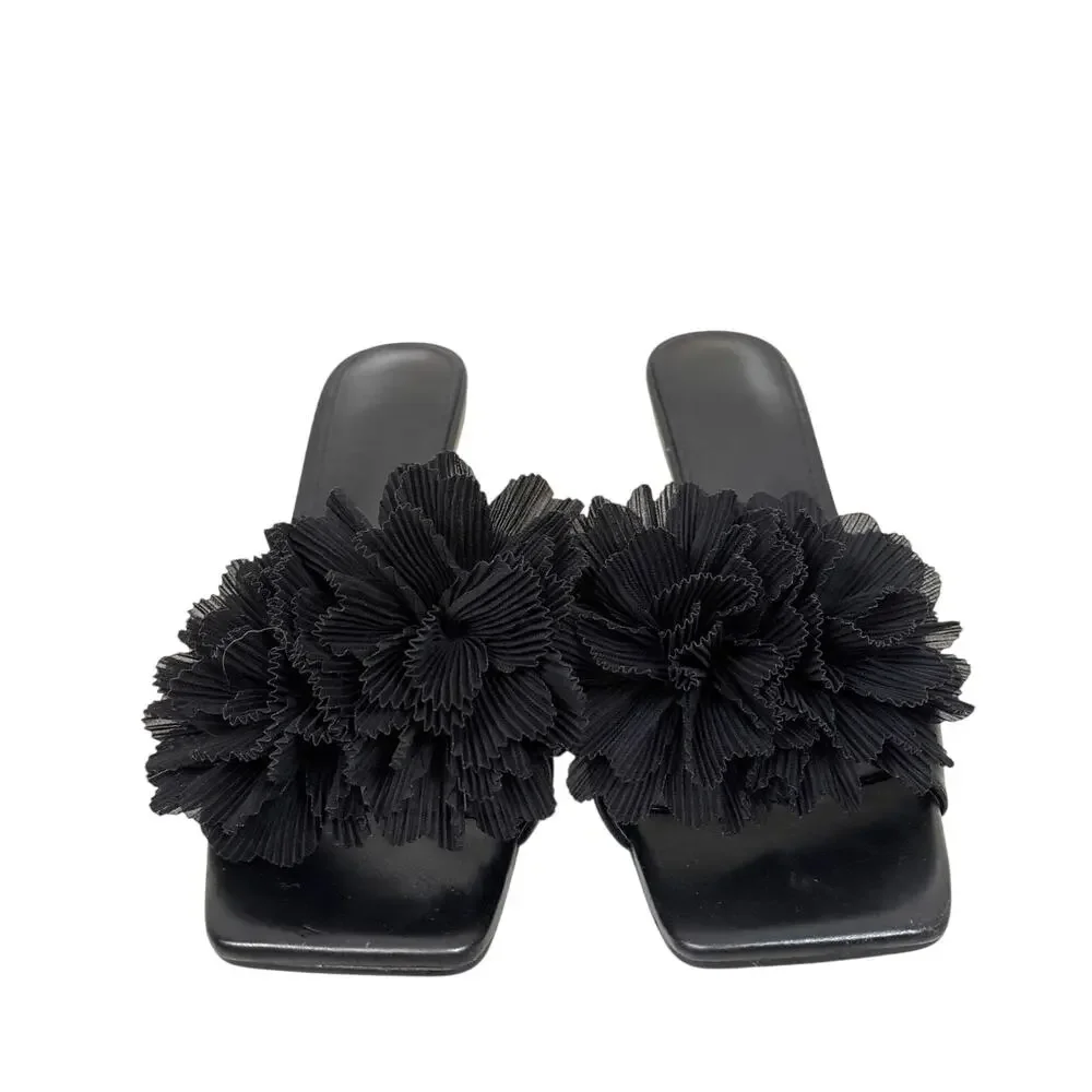 Unbranded Womens 9 Black Floral Applique Faux Leather Heels Party Shoes NEW